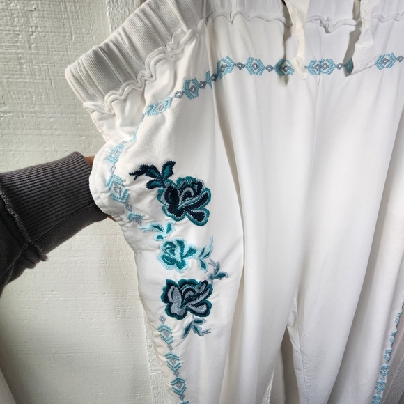 Sundance Faded Fields Joggers White Blue Embroidered Size XXL - Picture 12 of 16